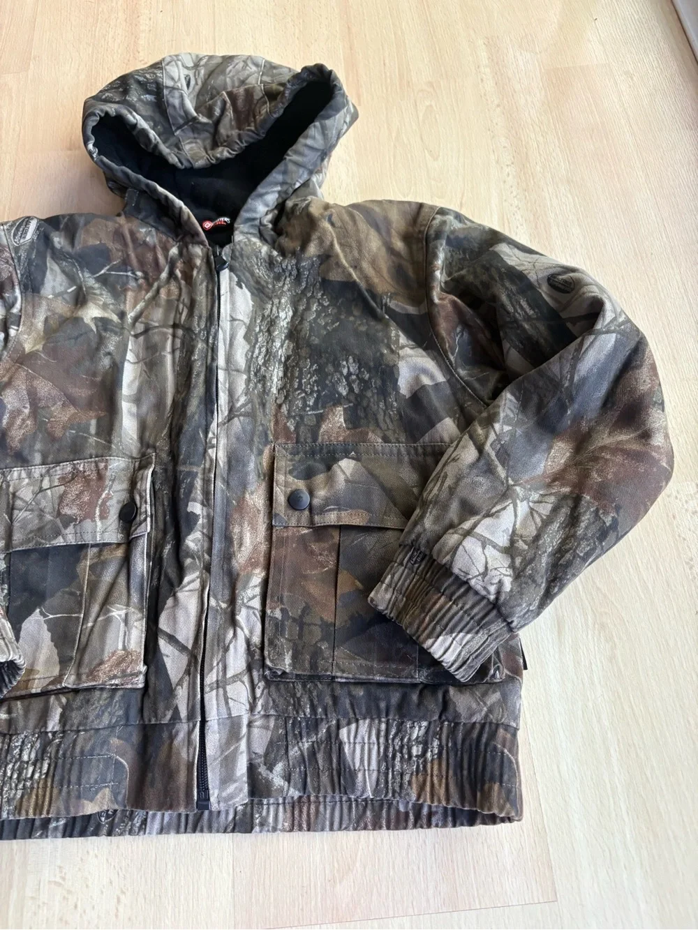 Outfitters Ridge boy M 8 realtree hardwoods camo zip up jacket quilted pockets